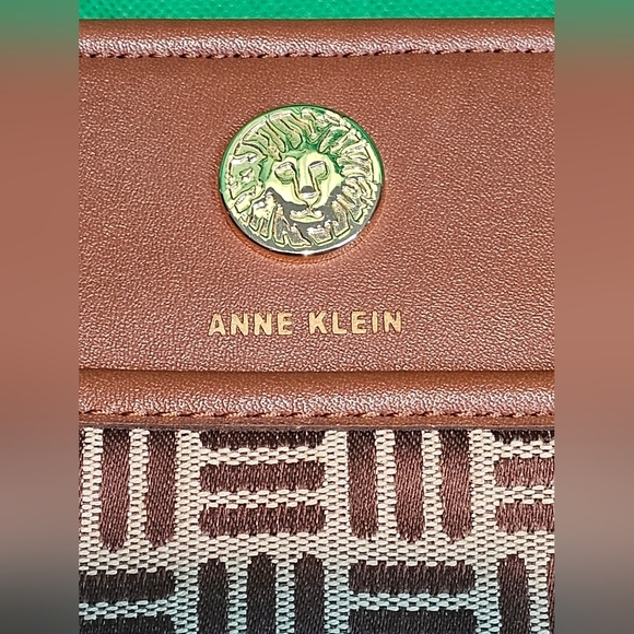 2 FOR $50 Ann Klein purse - Picture 6 of 8